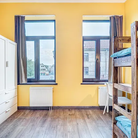 Sauna 4 Bedrooms With Parking