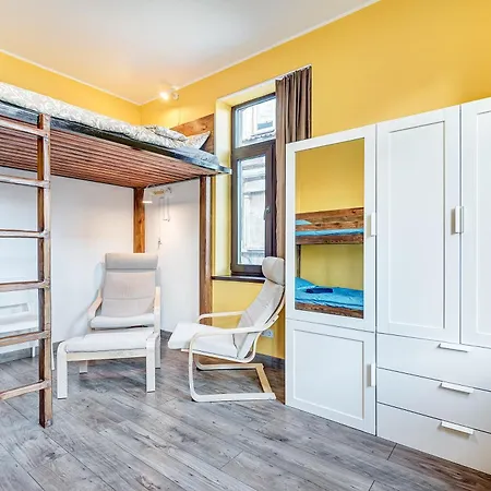 Sauna 4 Bedrooms With Parking *