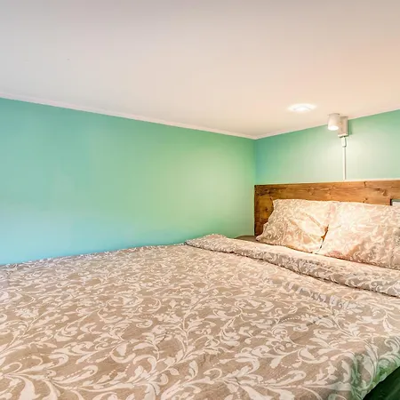 Sauna 4 Bedrooms With Parking Apartment