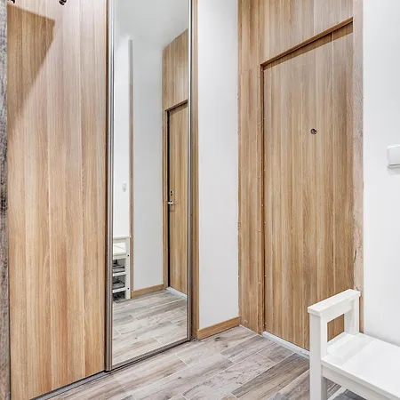 Sauna 4 Bedrooms With Parking *